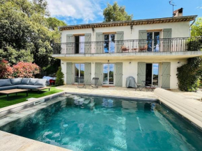 Bastide de charme sous les pins avec piscine